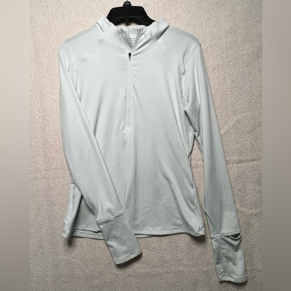 Under Armour women’s Athletic Top
